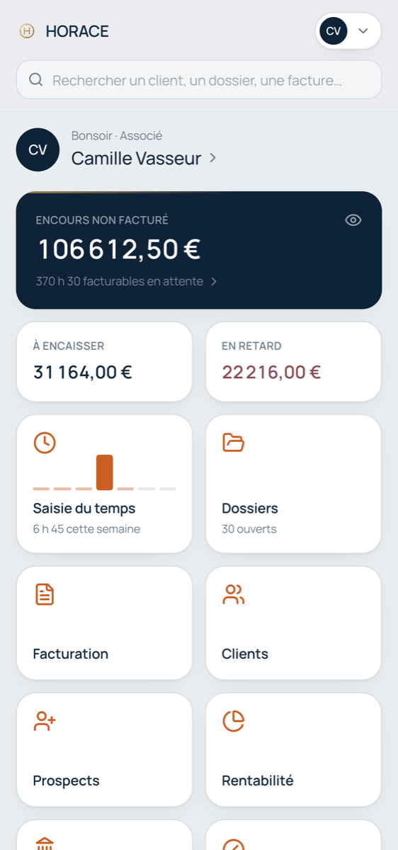 Horace sur téléphone : tableau de bord d'un cabinet d'avocats en version mobile — encours, à encaisser, saisie du temps.